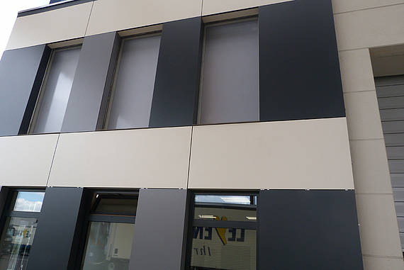 Fassade neues Logistikbüro Leyendecker